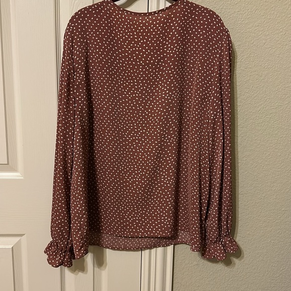 Beige and cream polka dot blouse size 3X excellent preowned condition - Picture 3 of 5